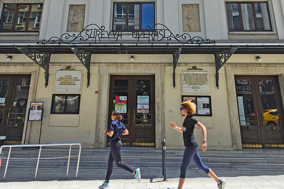 istanbul city run on asian side midi kadikoy tour 8k 960x640 4