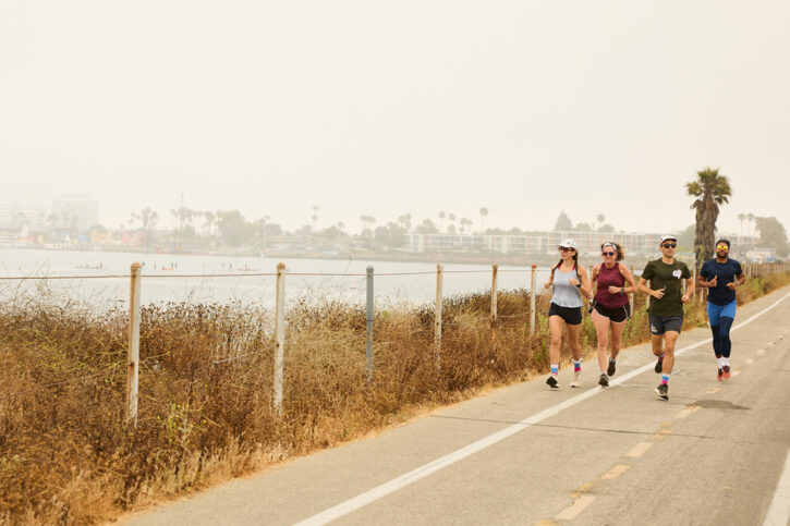 los angeles beach to beach half marathon 21k 960x640 4