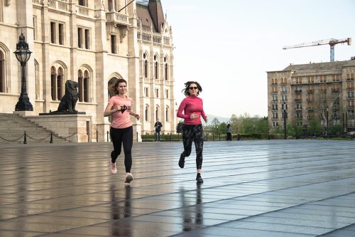 Zora, Running Guide Budapest